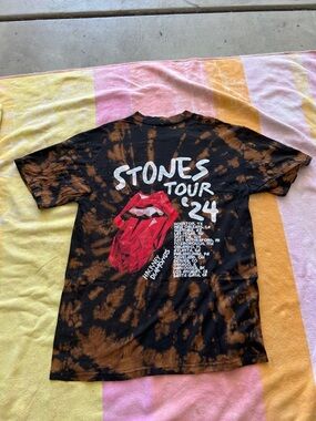 Source Unknown Black & Brown Tie-Dye 'Stones Tour '24' Graphic Tee